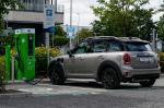 Mini Cooper S E Countryman ALL4 2017 года (UK)
